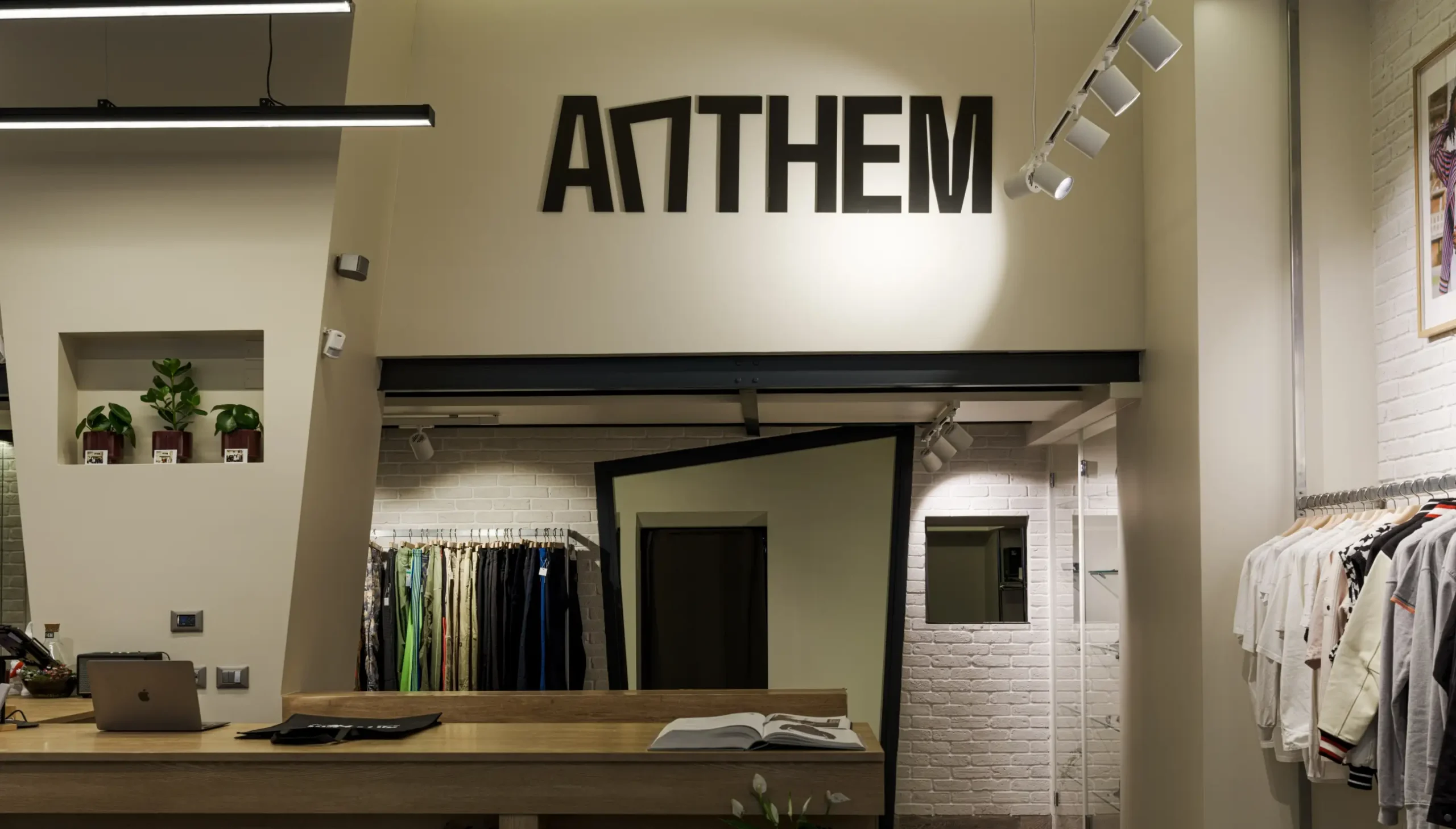 About Anthem Store - Secondo-hand a Catania