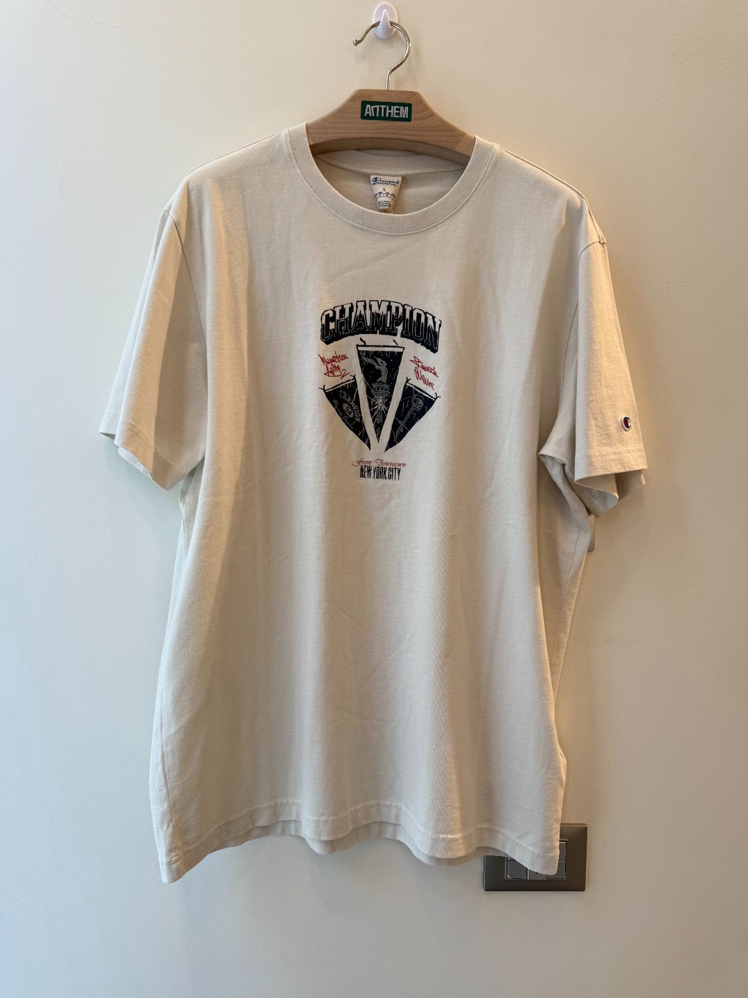 Champion Tee - M L