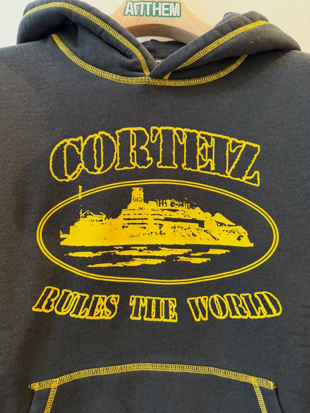 Corteiz Honey Black Hoodie – M