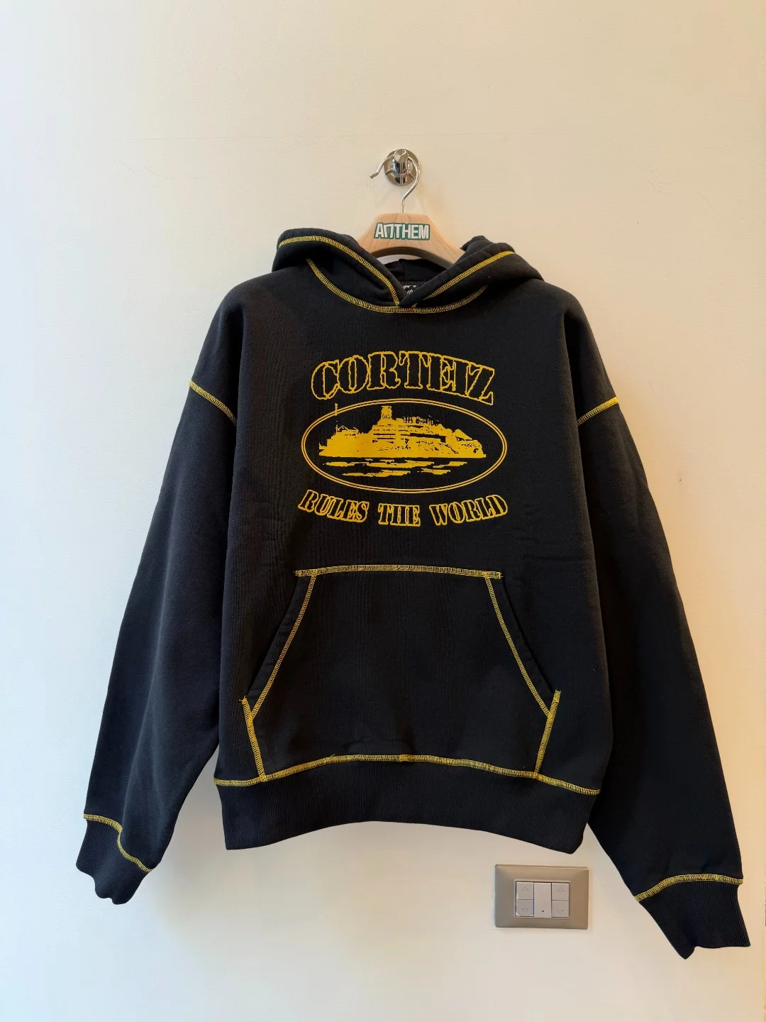 Corteiz Honey Black Hoodie – M