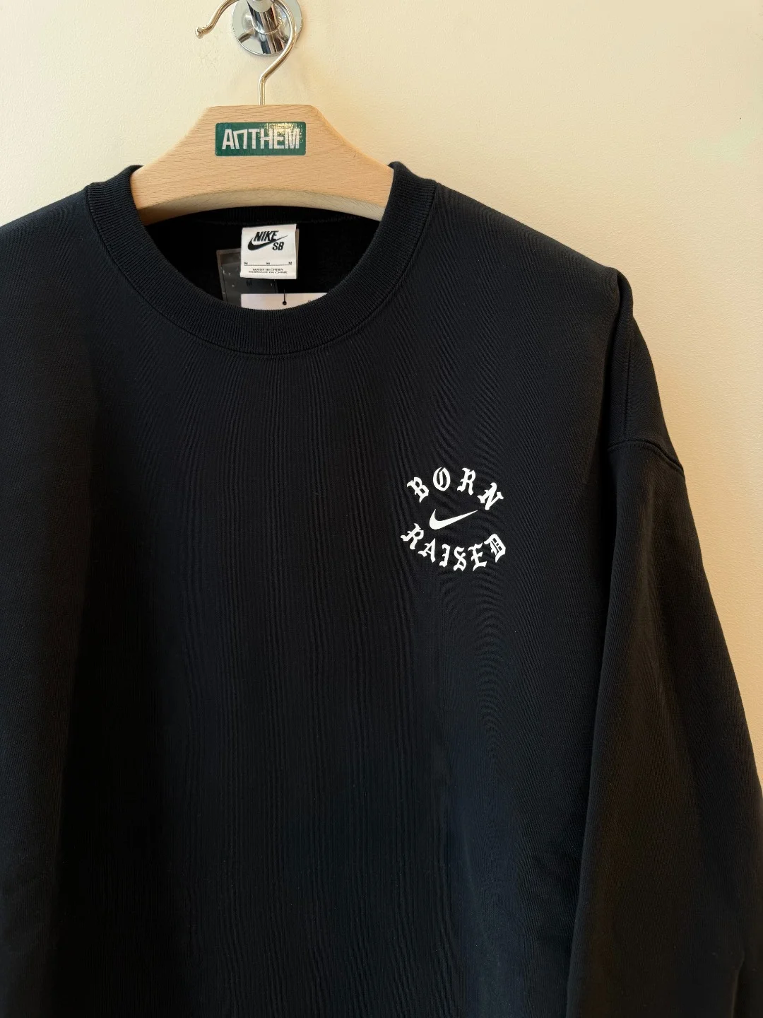 SAMPLE Nike Born x Raised – M