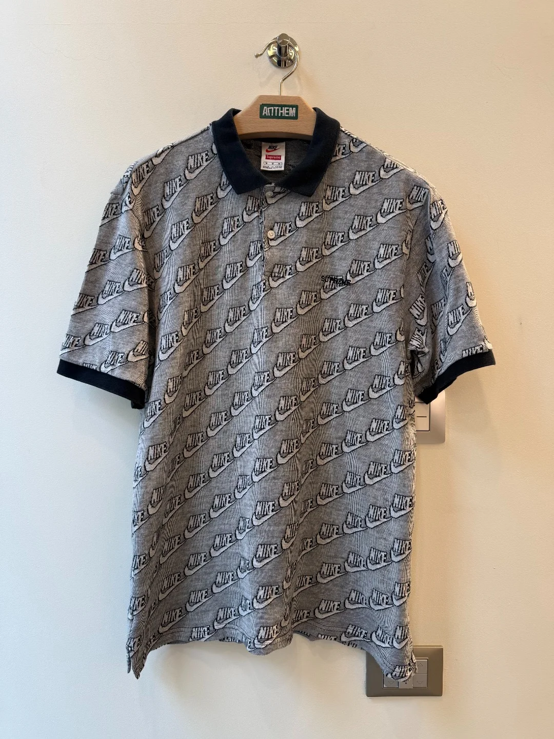 Nike x Supreme Tee – M