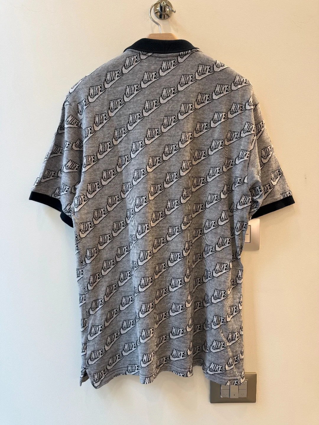 Nike x Supreme Tee – M
