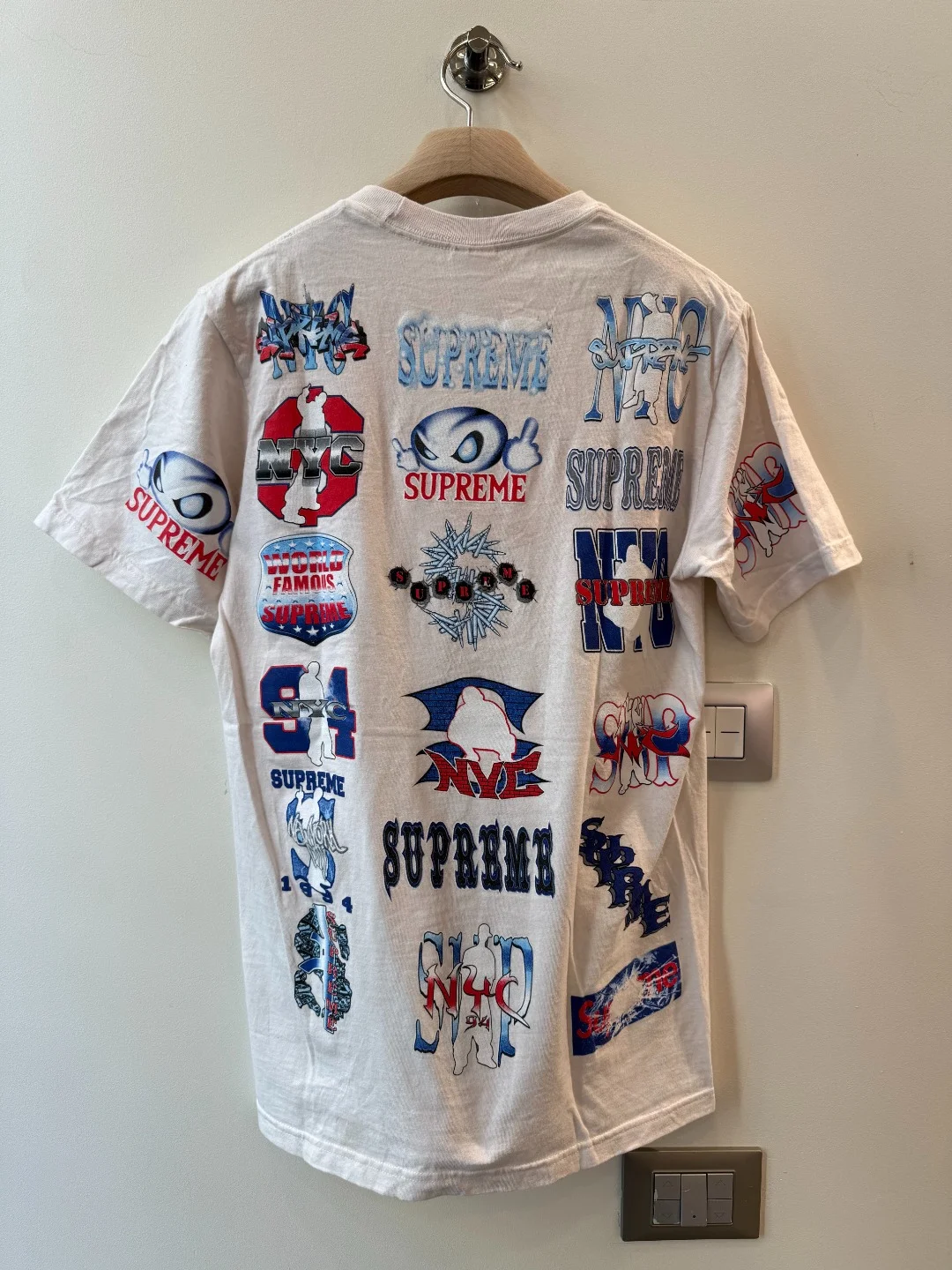 Supreme Multi Logo Tee – S