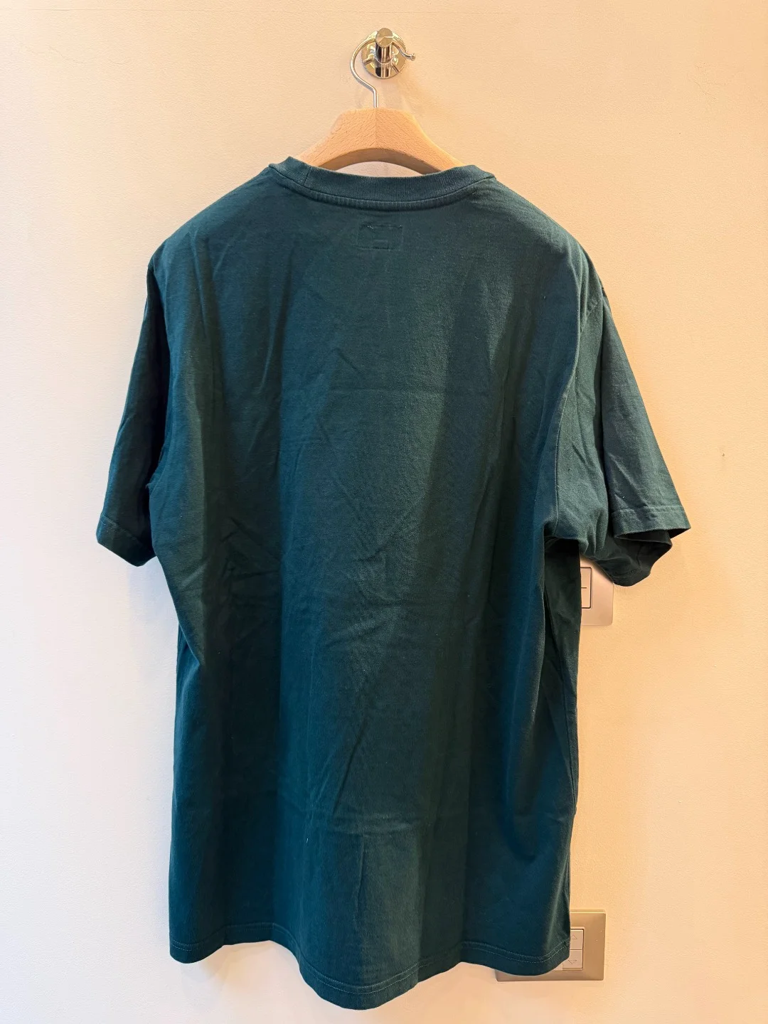Supreme Kathmandu Tee – L