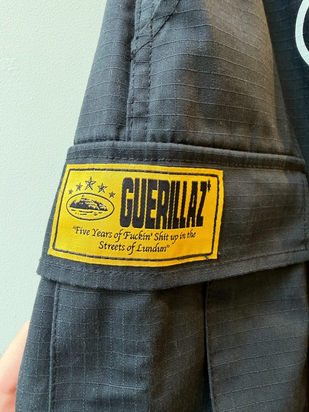 Corteiz Guerrillaz Cargo Black